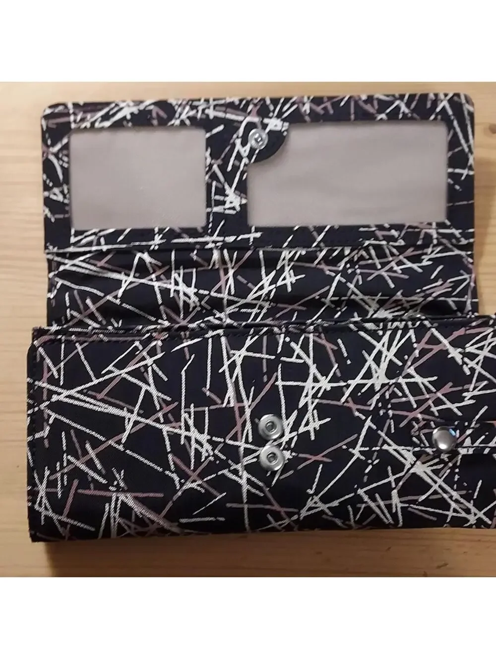 KIipling Live Light Trifold navy blue wallet foldover